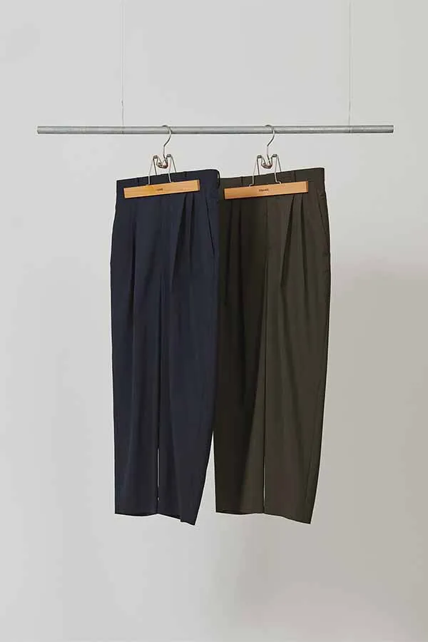 DWWB041 2 TUCK TAPERED PANTS