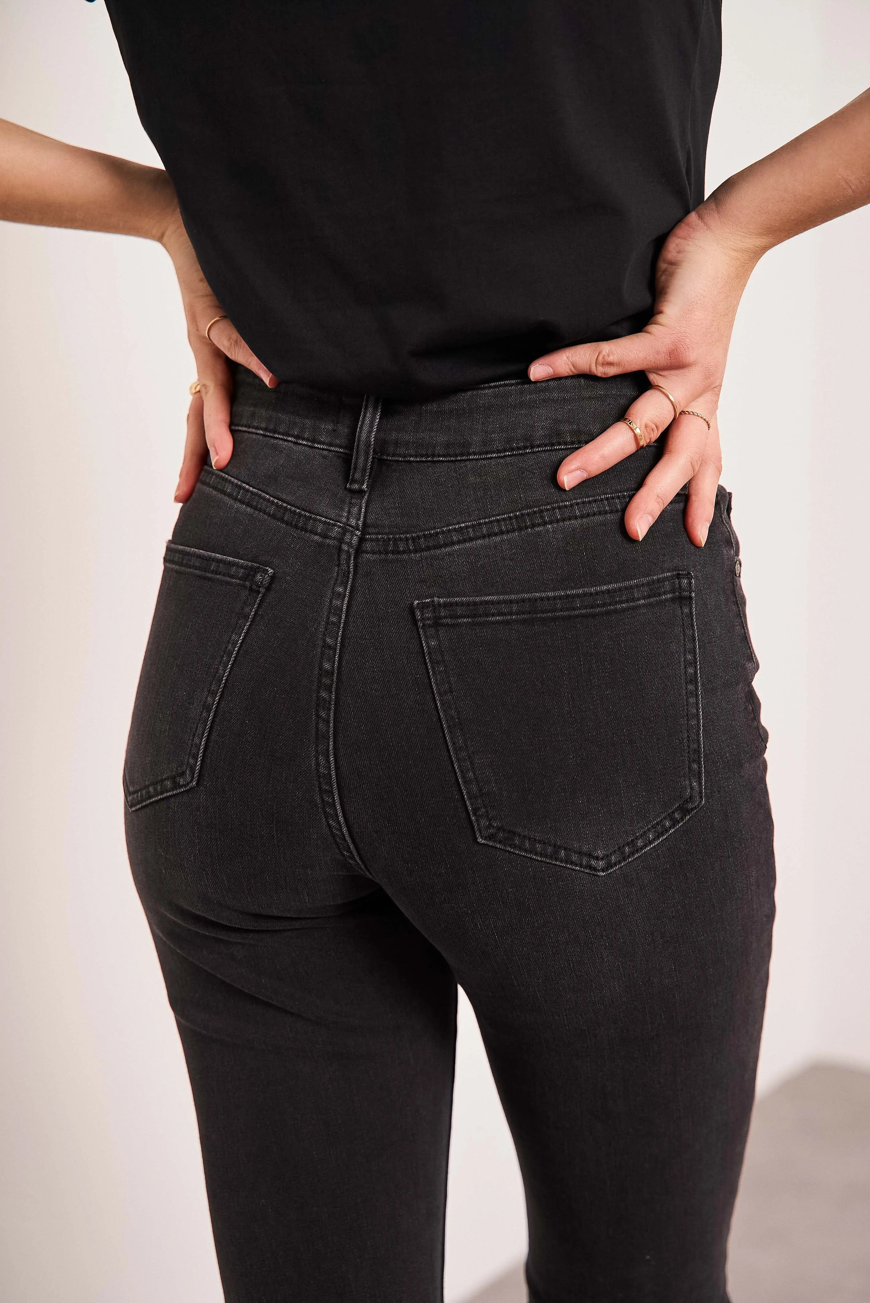 Oraije Wide-Leg Cropped Denim Jeans
